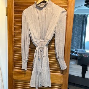 Long sleeve dress, nude/tan sz sm